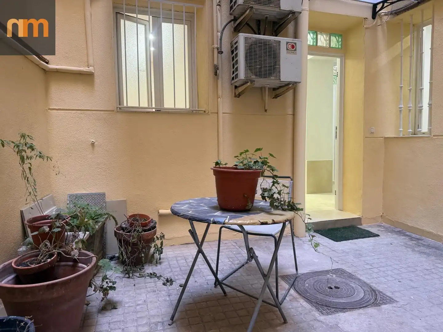 Balcony of Ground floor for sale in Madrid  with Air Conditioner and Heating