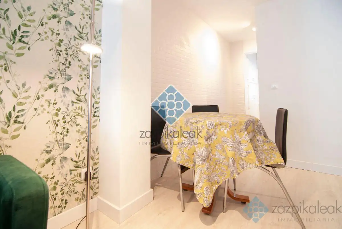 Dining room of Flat for sale in Ibaiondo
