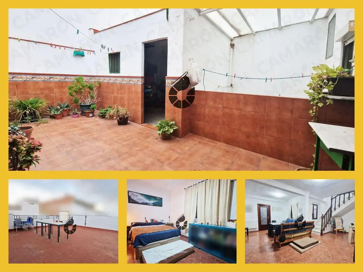 Außenansicht von Haus oder Chalet zum Verkauf in Coria del Río mit Terrasse