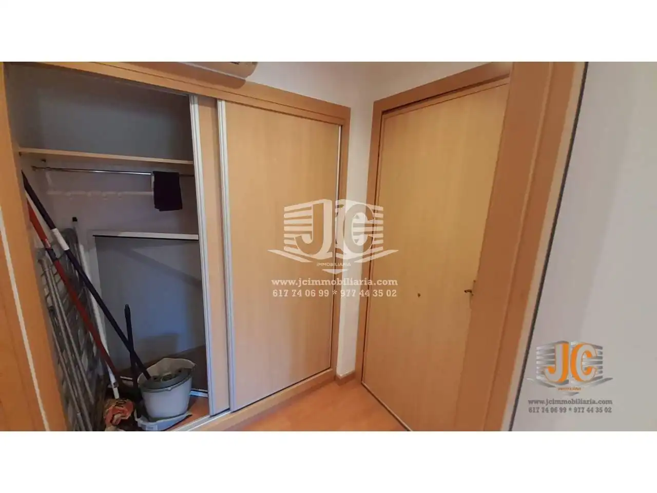Habitación de Piso de alquiler en Tortosa con Aire acondicionado, Parquet y Amueblado