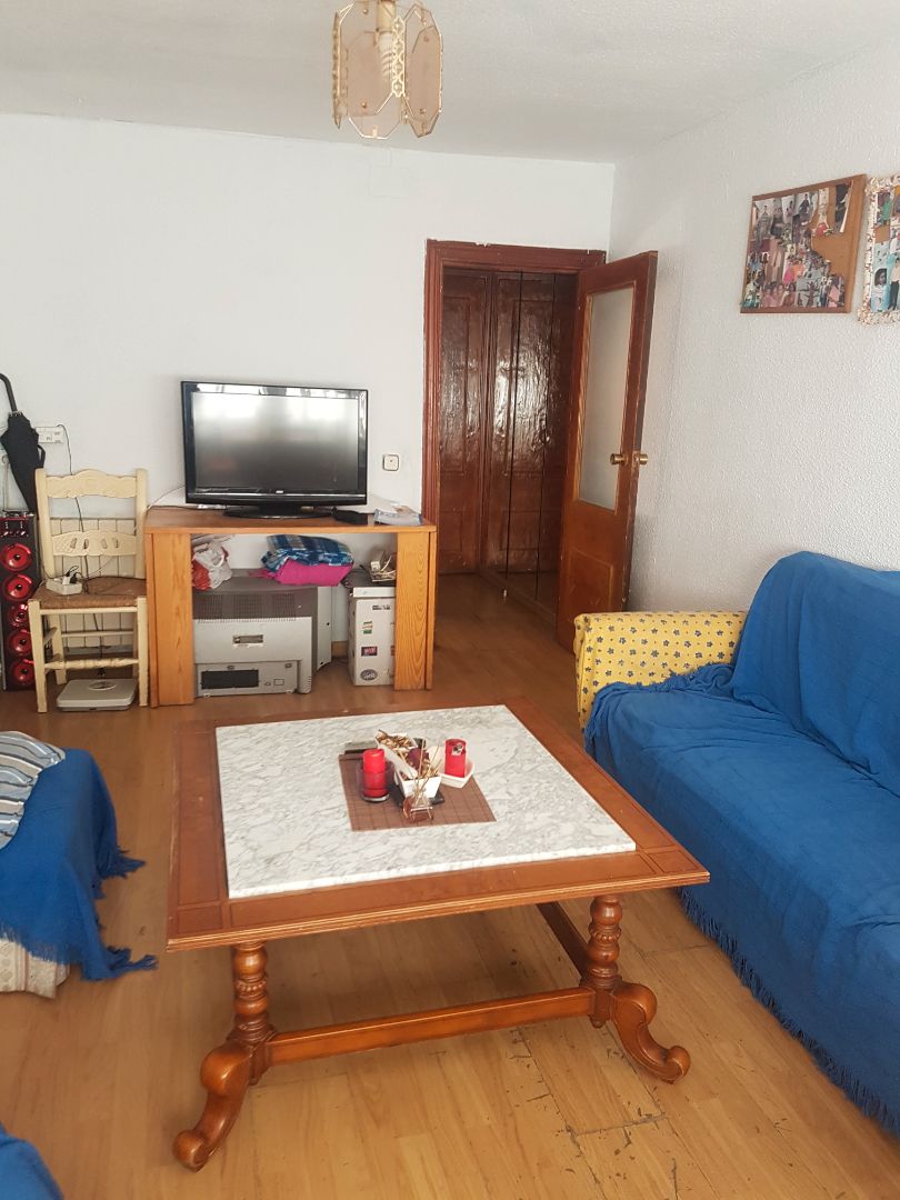 Sala d'estar de Pis en venda en  Madrid Capital amb Aire condicionat, Calefacció i Moblat