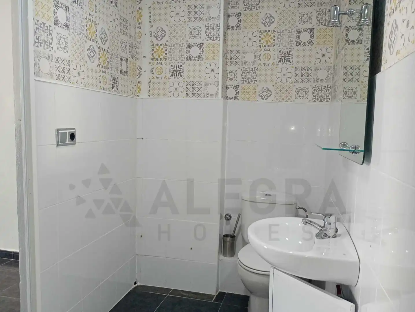 Bany de Local de lloguer en Rota