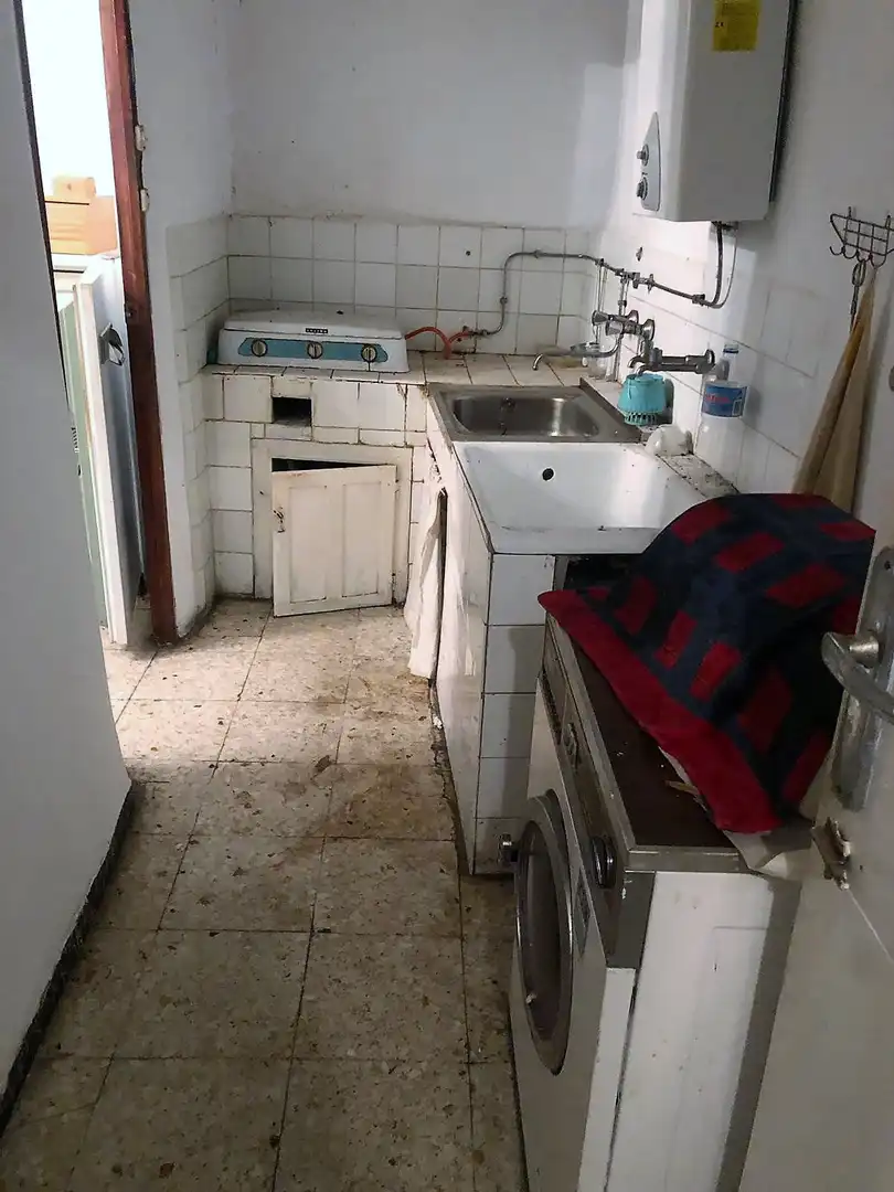 Cuina de Finca rústica en venda en Aldeanueva del Camino amb Traster i Balcó