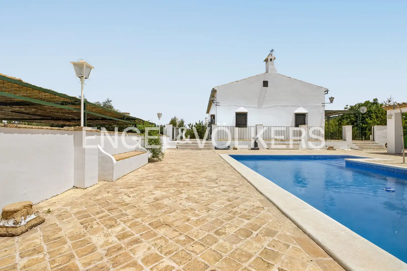 Vista exterior de Casa o chalet en venta en Osuna con Calefacción, Jardín privado y Piscina