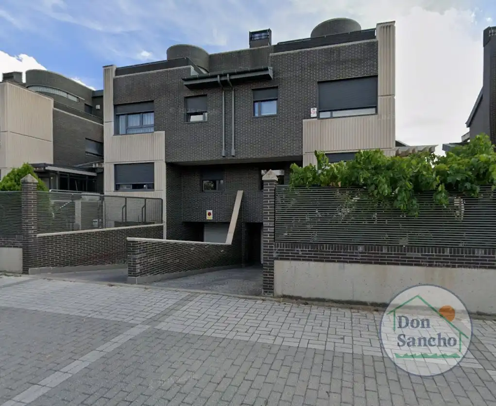 Exterior view of Detached homes for sale in Valladolid  with Heating, Terrace and Storage room