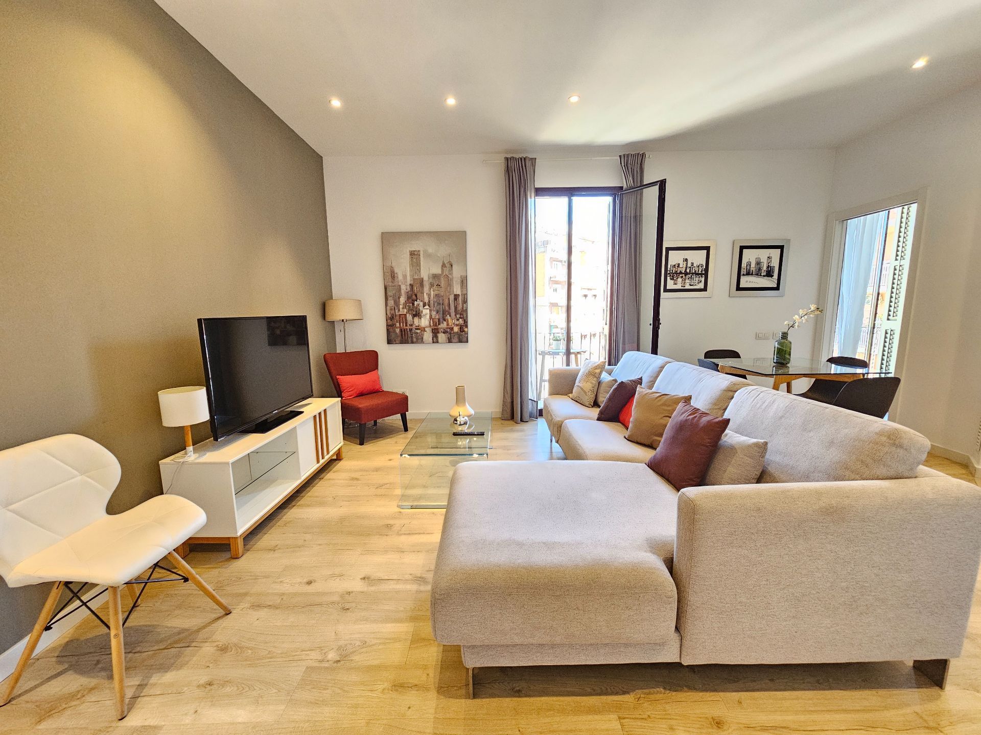 Sala de estar de Piso de alquiler en  Barcelona Capital con Aire acondicionado, Calefacción y Amueblado