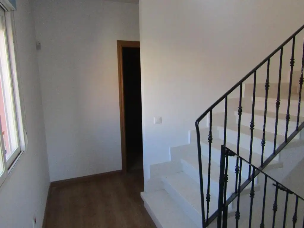 Casa adosada en venta en Belmonte de Tajo