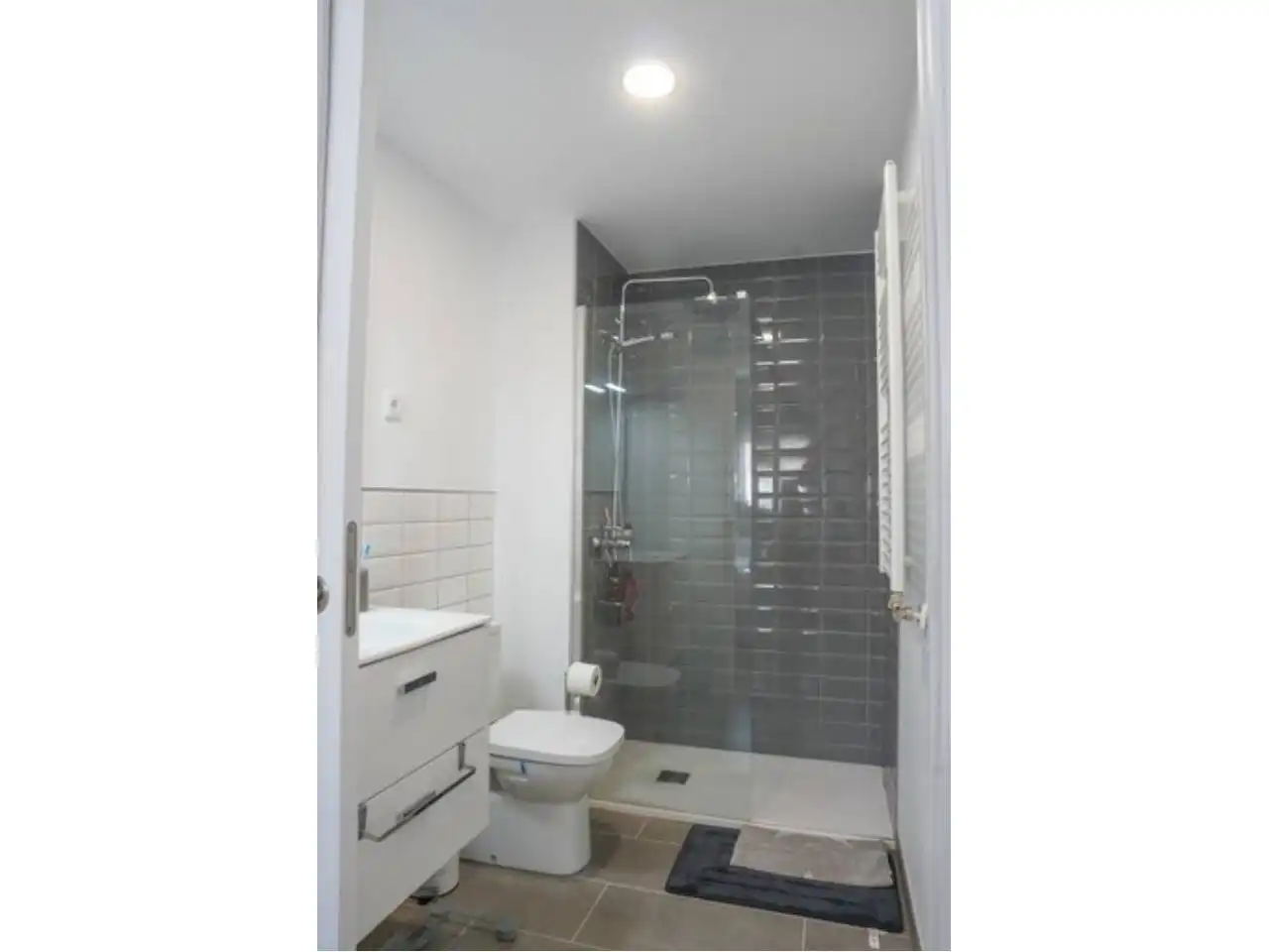 Flat for rent in Calle de les pinyes, 4, Marítim