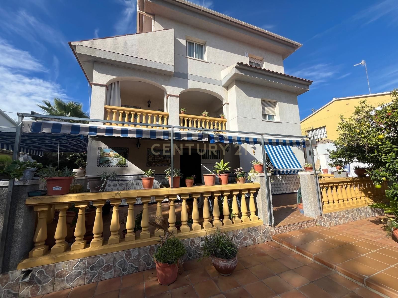 Vista exterior de Casa o xalet en venda en Calafell amb Traster i Balcó