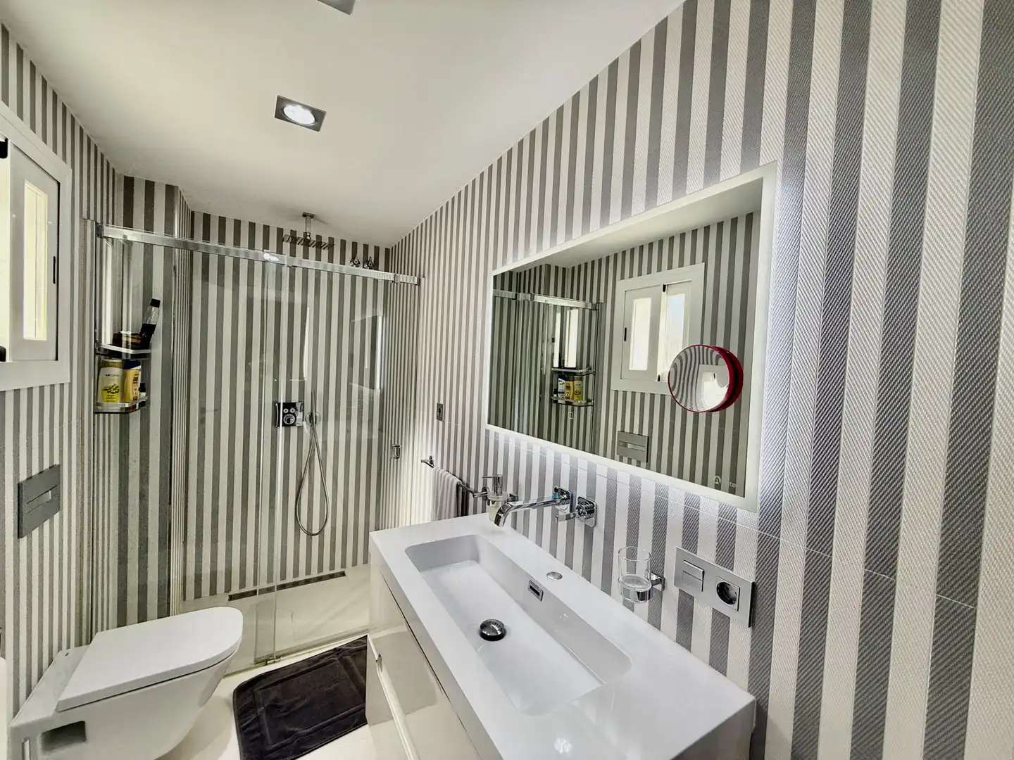 Baño de Casa adosada de alquiler en Marbella con Calefacción, Piscina y Amueblado