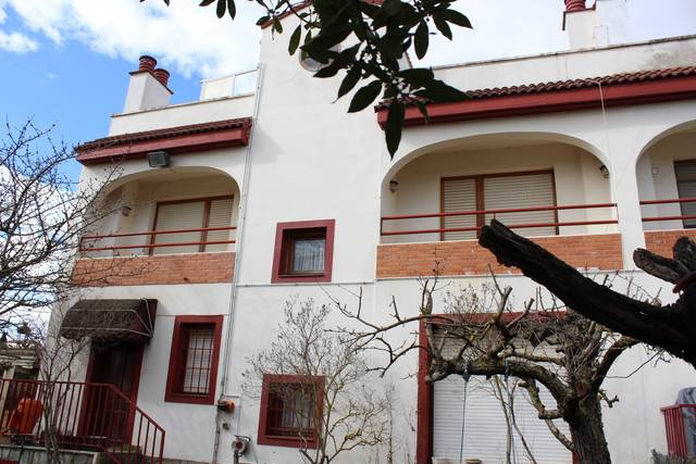Casa-chalet en Venta en Anguciana