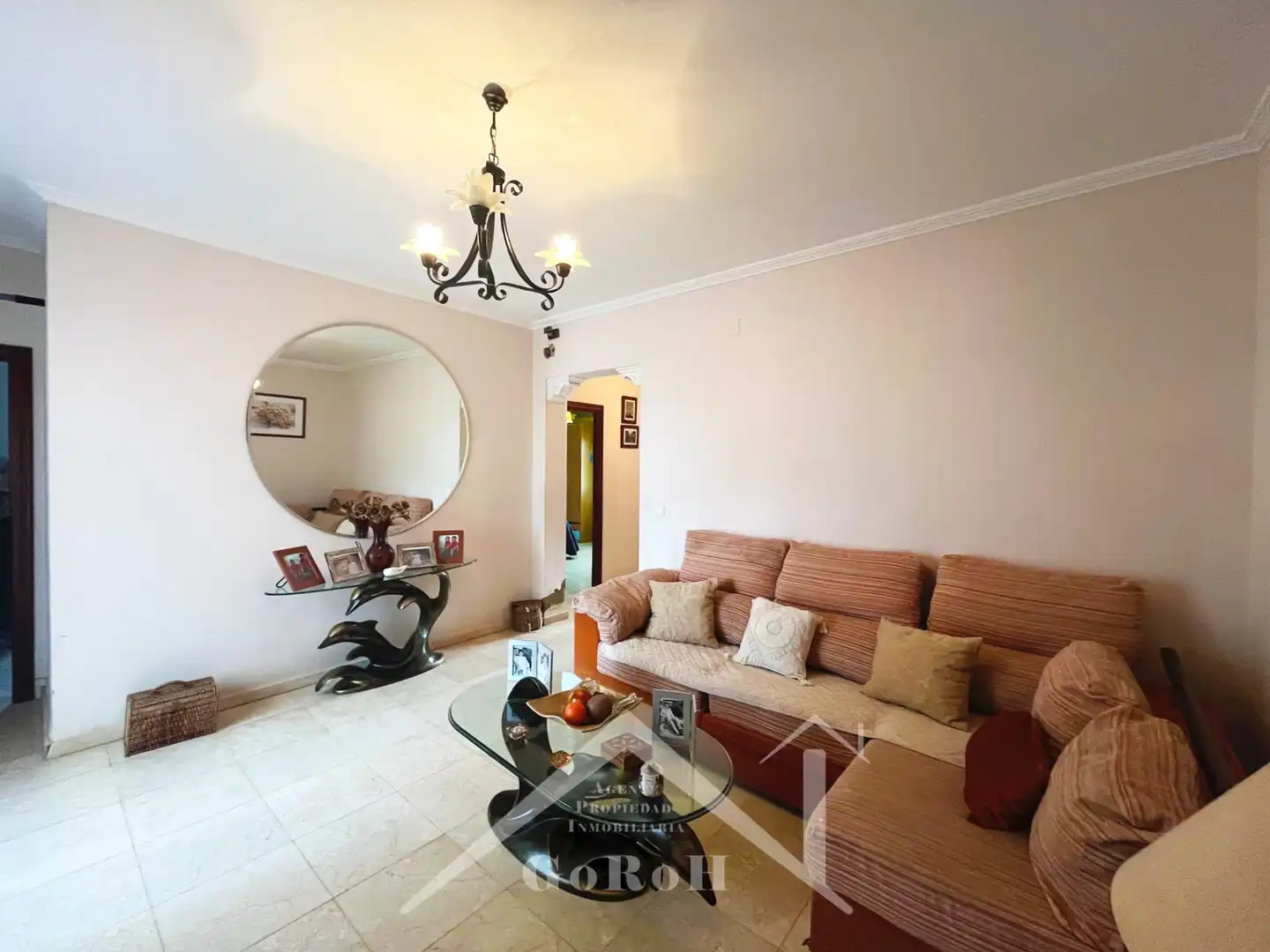 Sala d'estar de Casa o xalet en venda en Almadén de la Plata amb Jardí privat, Terrassa i Traster