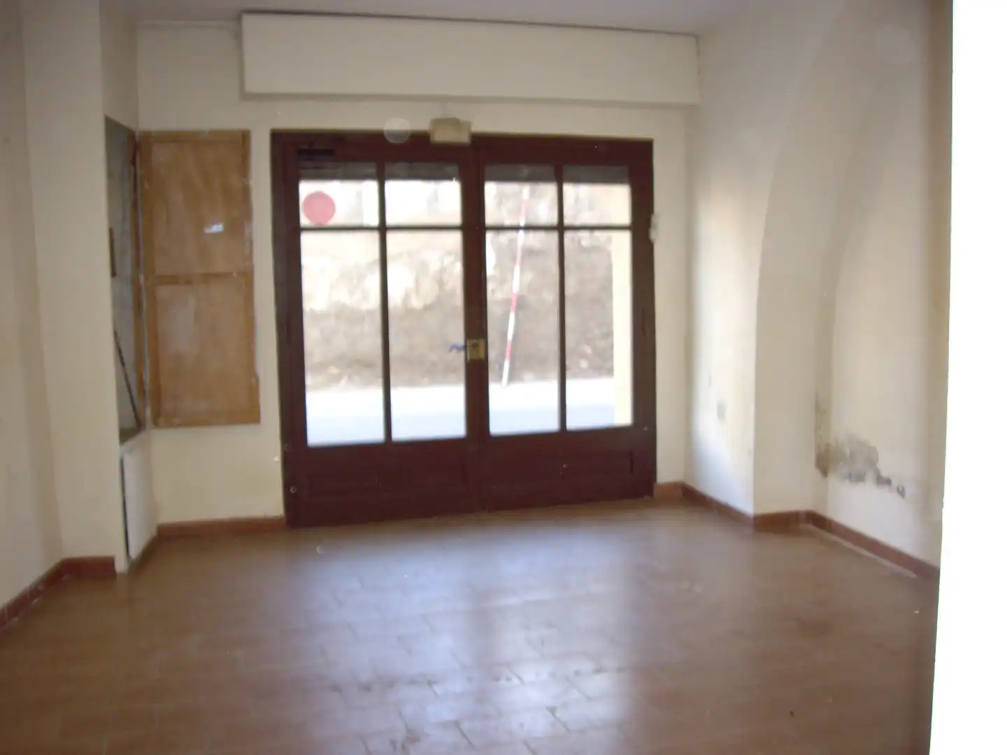 Local comercial de lloguer a Avinguda de Pau Casals 127