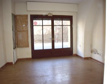 Local comercial de lloguer a Avinguda de Pau Casals 127