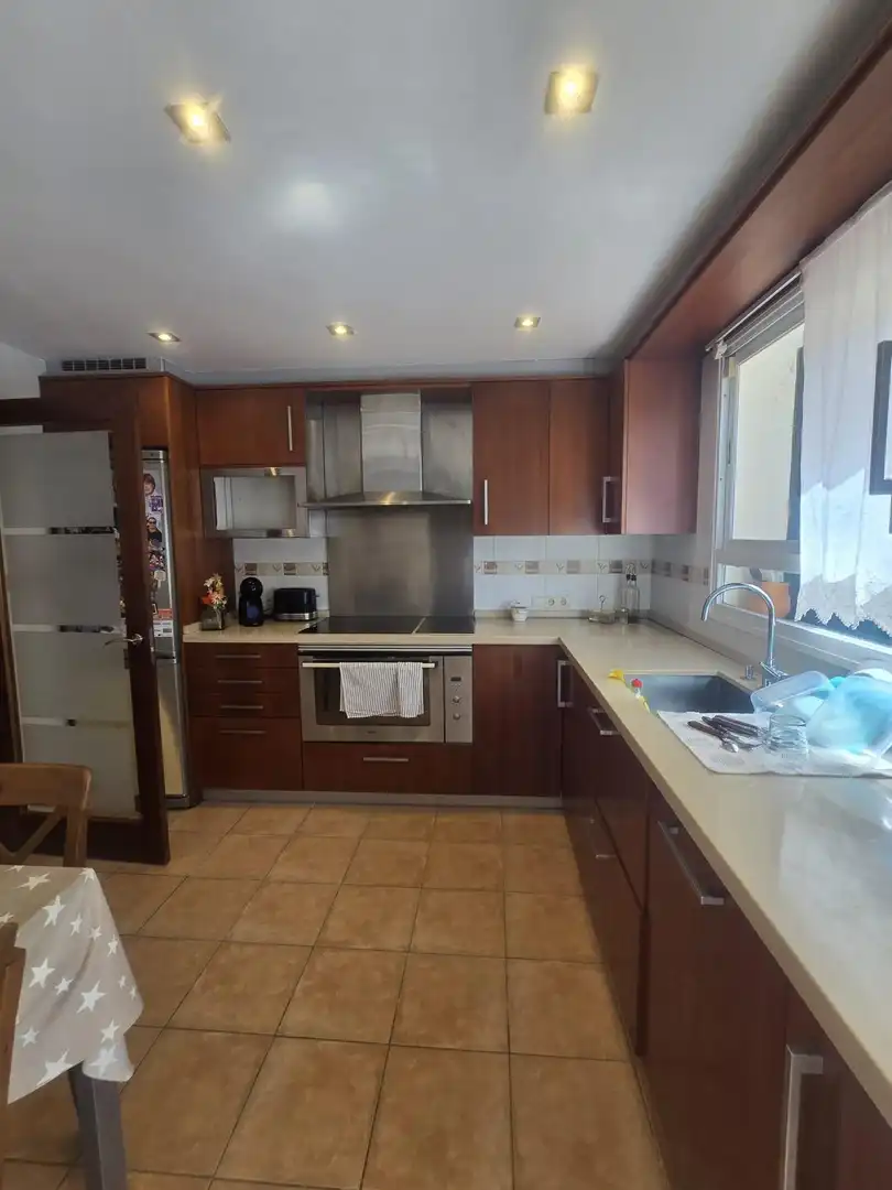 Cuina de Casa adosada en venda en Marratxí amb Aire condicionat, Calefacció i Jardí privat