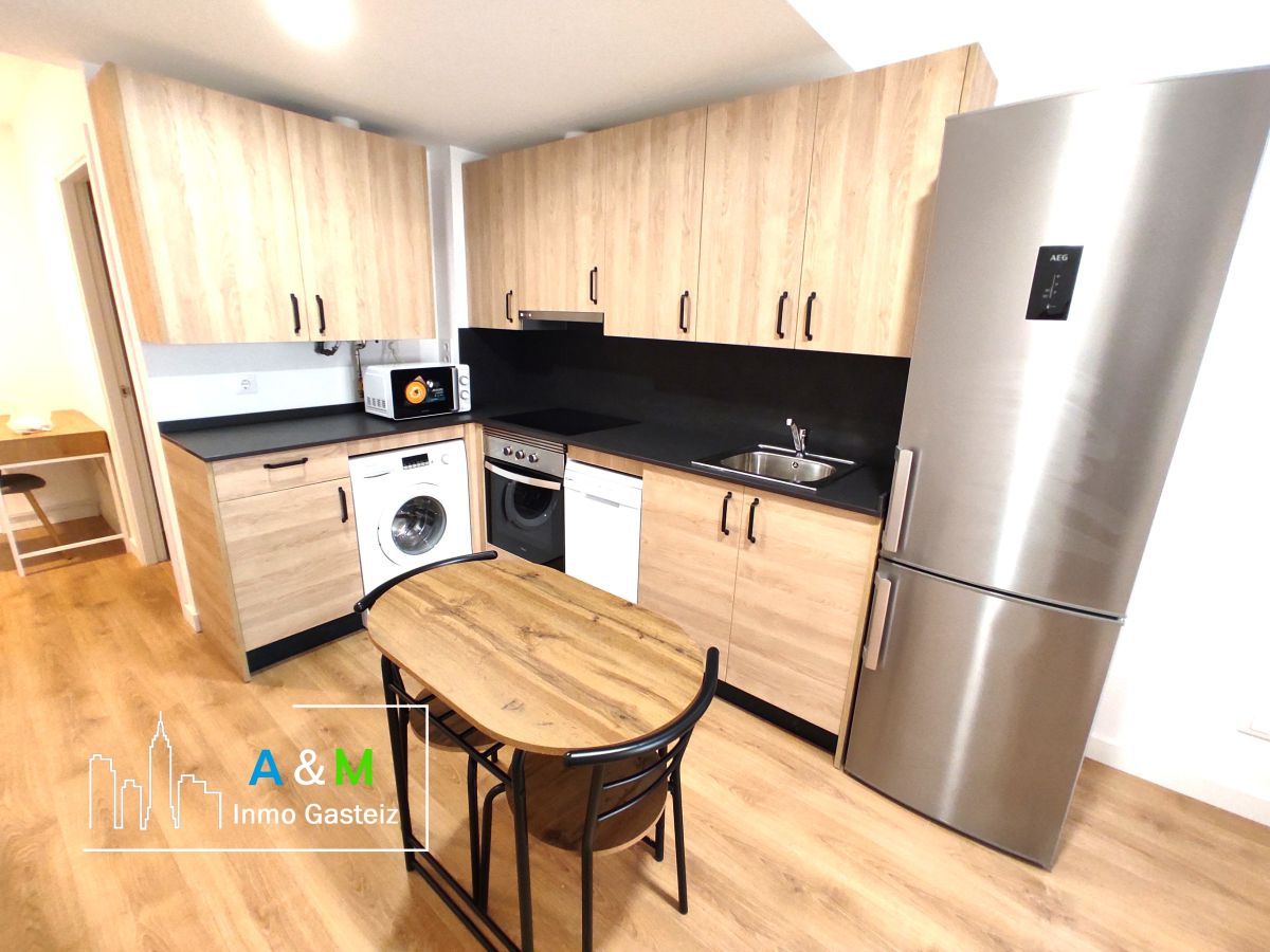 Kitchen of Flat to rent in Vitoria - Gasteiz  with Heating, Parquet flooring and Storage room