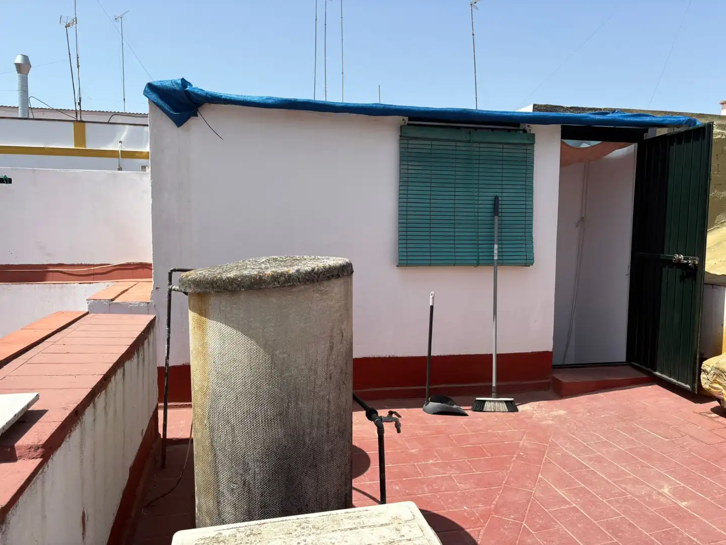 Vista exterior de Dúplex en venda en Coria del Río
