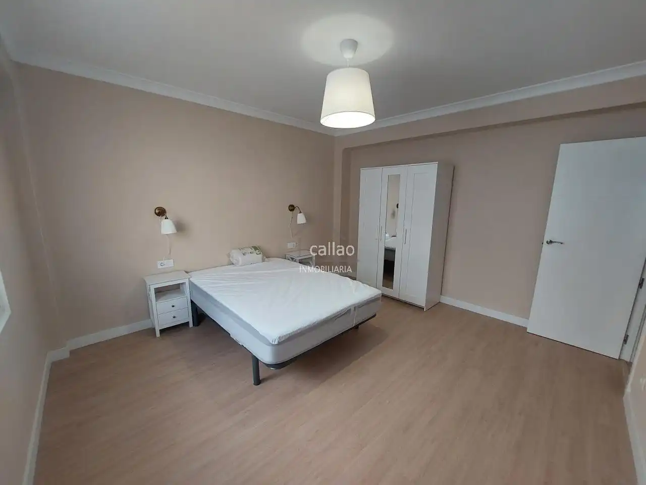 Bedroom of Flat for rent in Ferrol