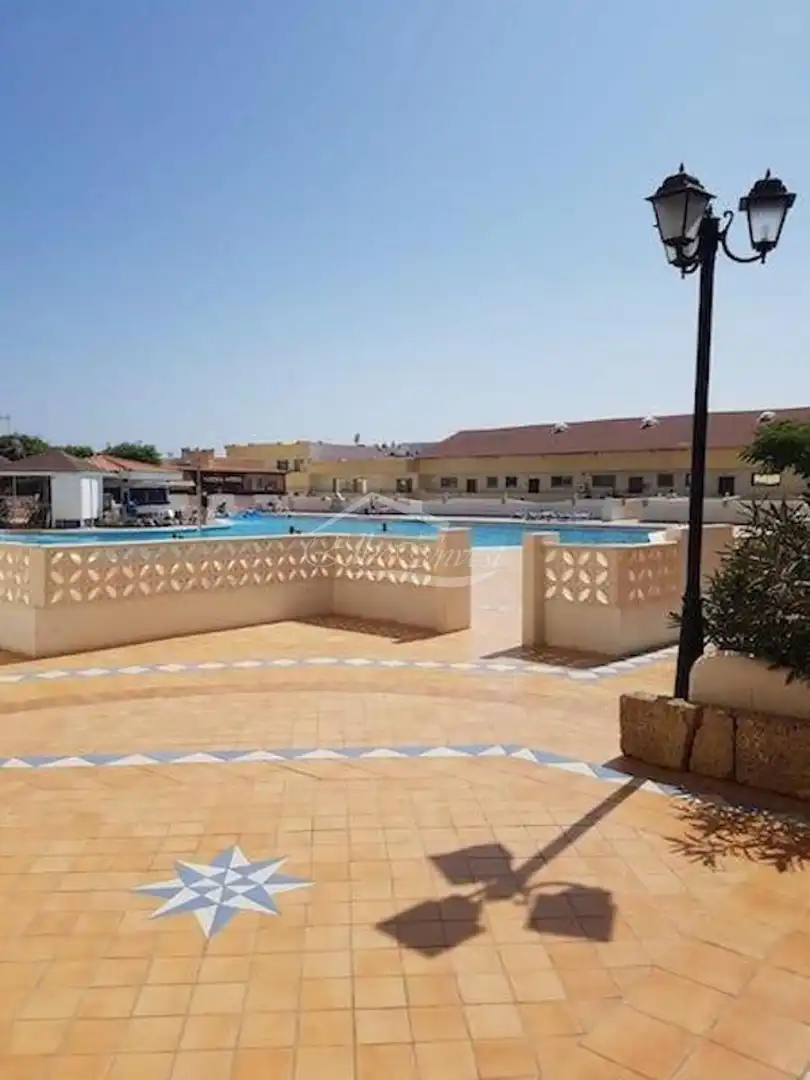 Piscina de Ático en venta en Adeje con Parquet, Terraza y Piscina