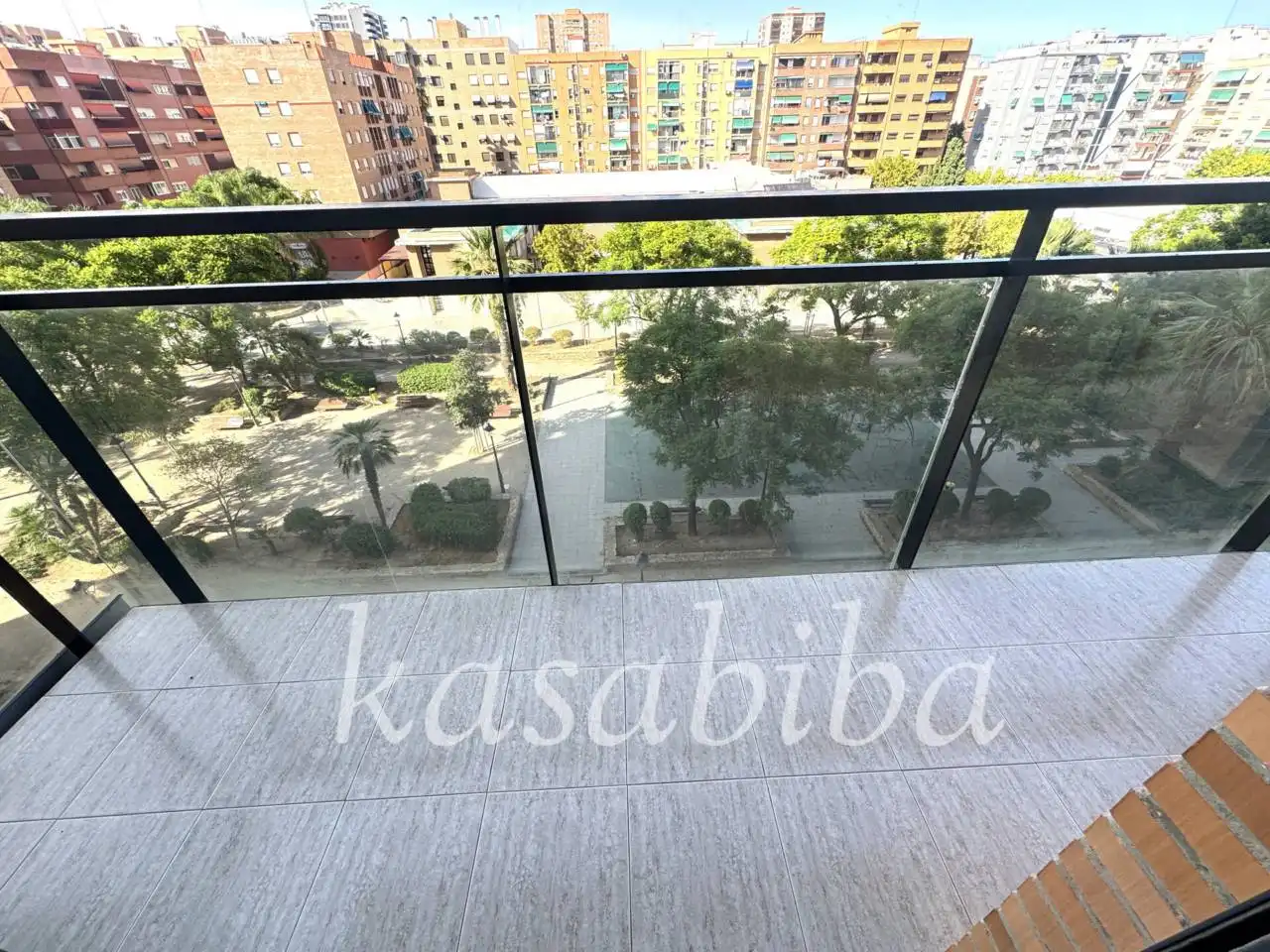 Appartamento con terrazza in affitto a Calle Campoamor, imagen 5