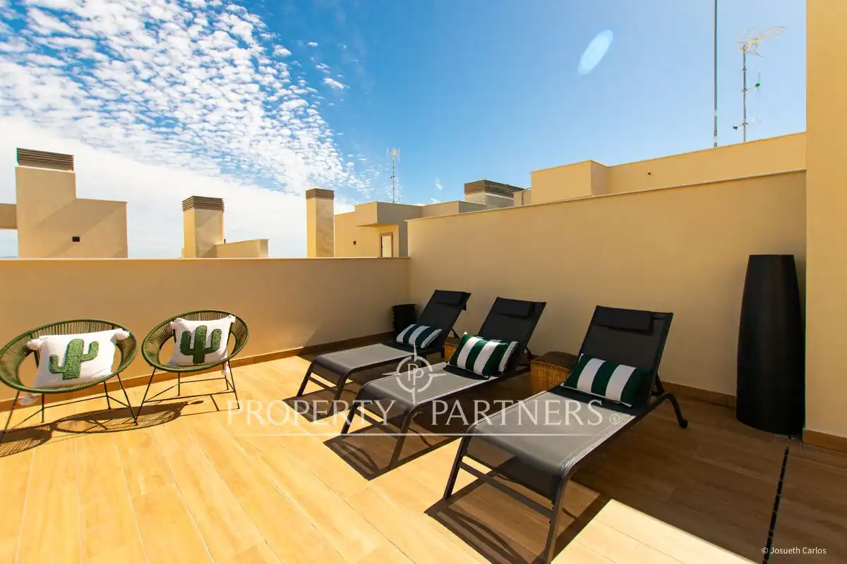 Terraza de Dúplex en venta en El Puig de Santa Maria con Aire acondicionado, Calefacción y Jardín privado