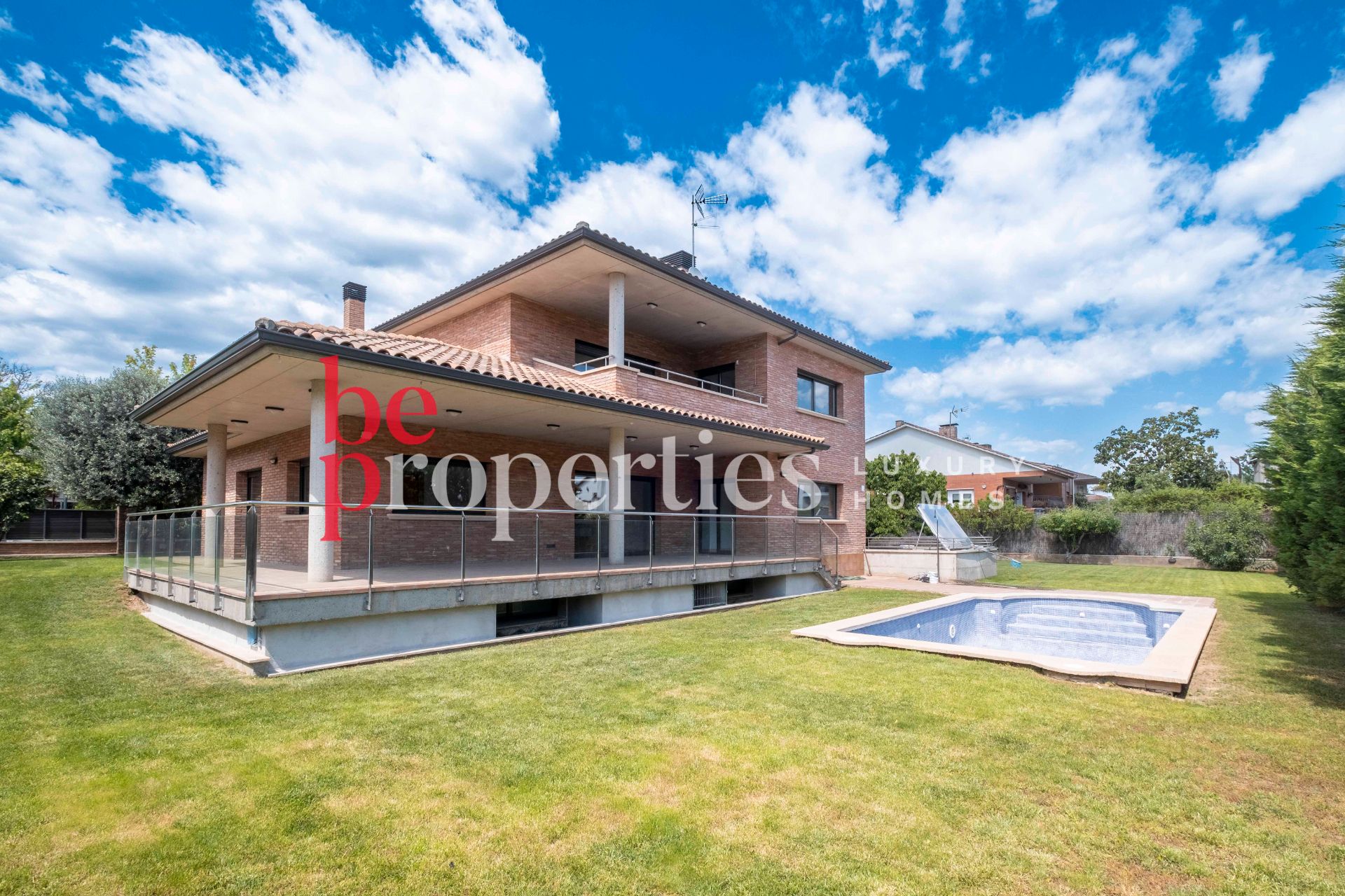 Vista exterior de Casa o xalet de lloguer en Sant Cugat del Vallès amb Aire condicionat, Calefacció i Parquet