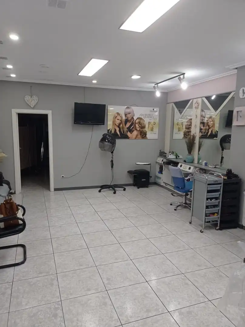 Local comercial en traspàs a Chinchibarra - Capuchinos, imagen 5
