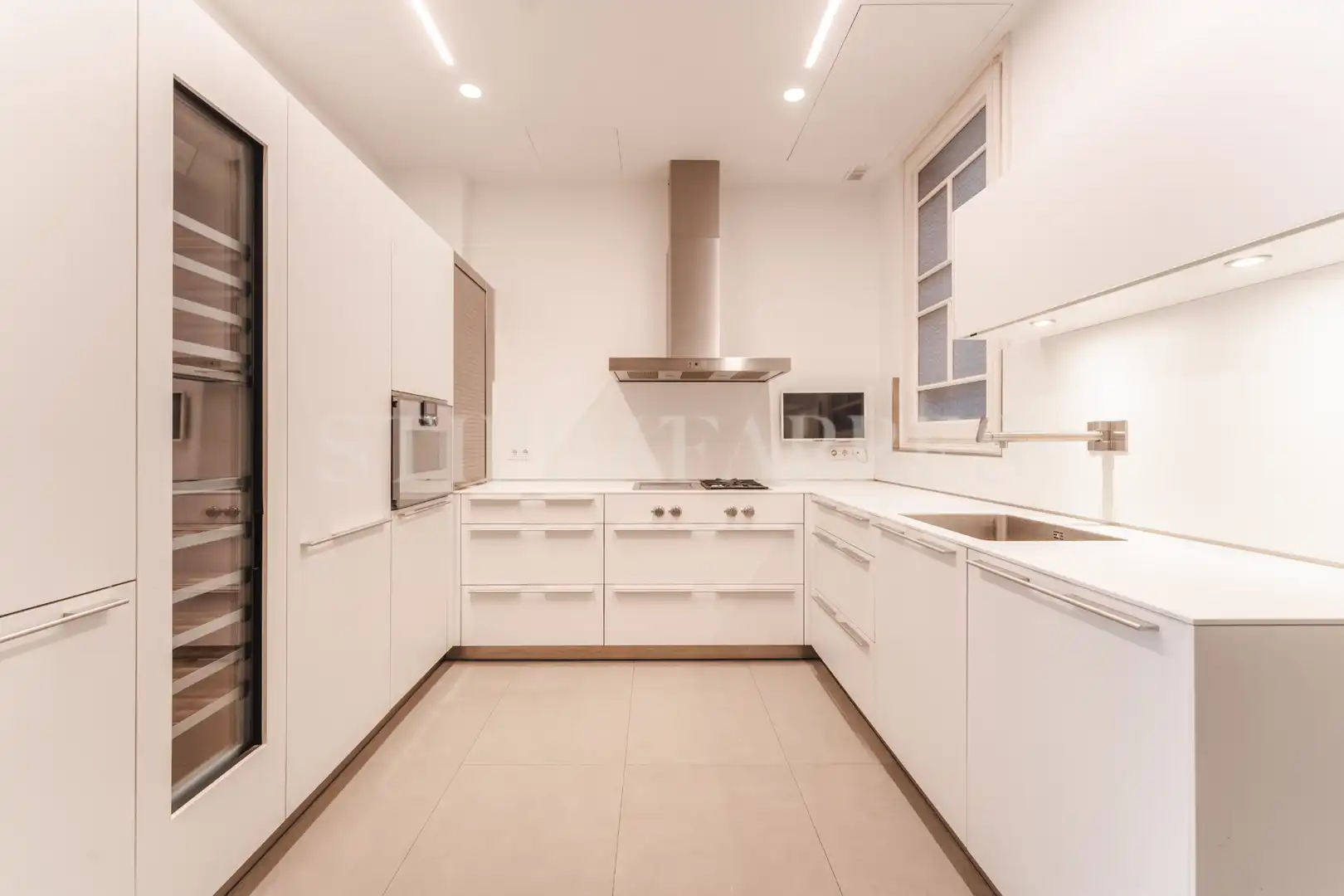 Cocina de Piso de alquiler en Barcelona con Aire acondicionado, Calefacción y Amueblado