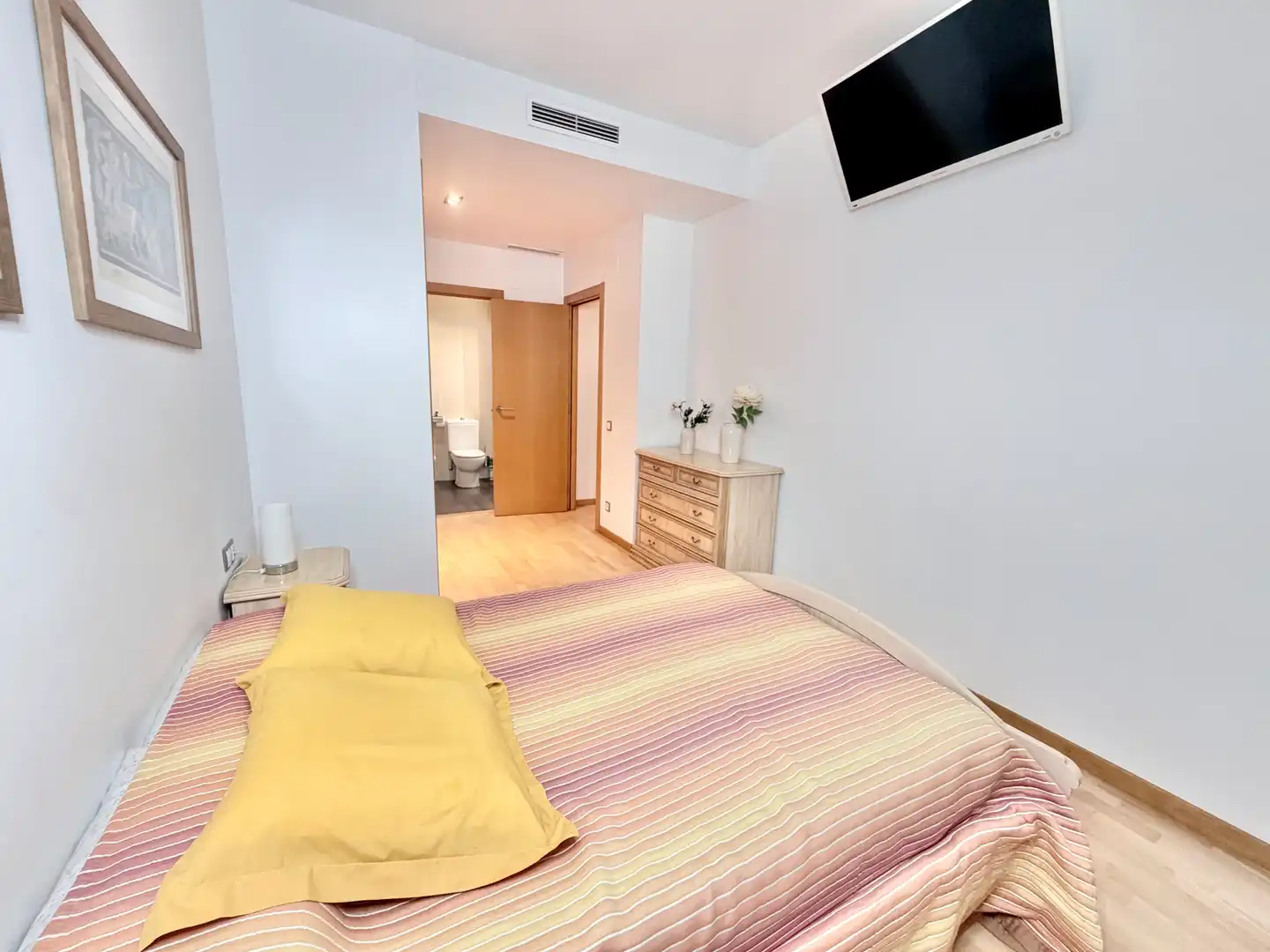 Bedroom of Ground floor for sale in Badalona  with Air Conditioner, Heating and Private garden