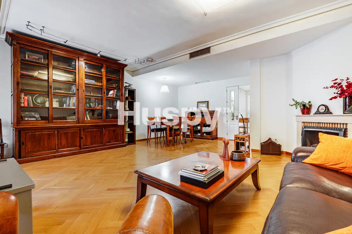 Reihenhaus mit Terrasse zum Verkauf in Calle de la Bahía de Santander, imagen 8