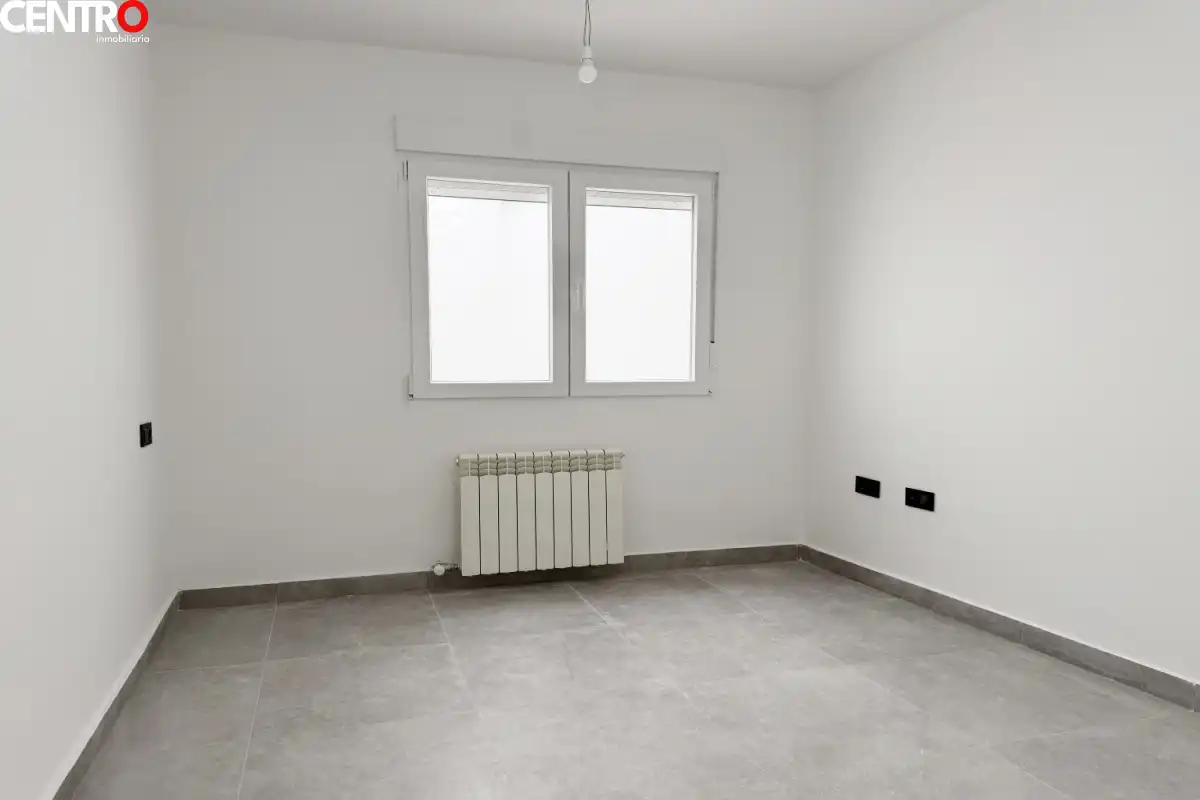 Piso en venta en La Zubia con Aire acondicionado, Calefacción y Jardín privado