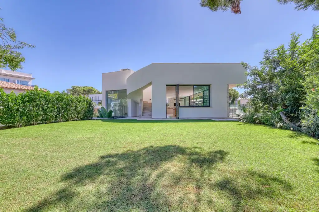 Exterior view of Houses for sale in Calvià  with Air Conditioner, Private garden and Parquet flooring