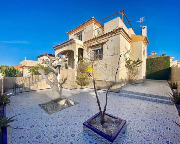 Casa-chalet en Alquiler en Miramar - Torre del Moro