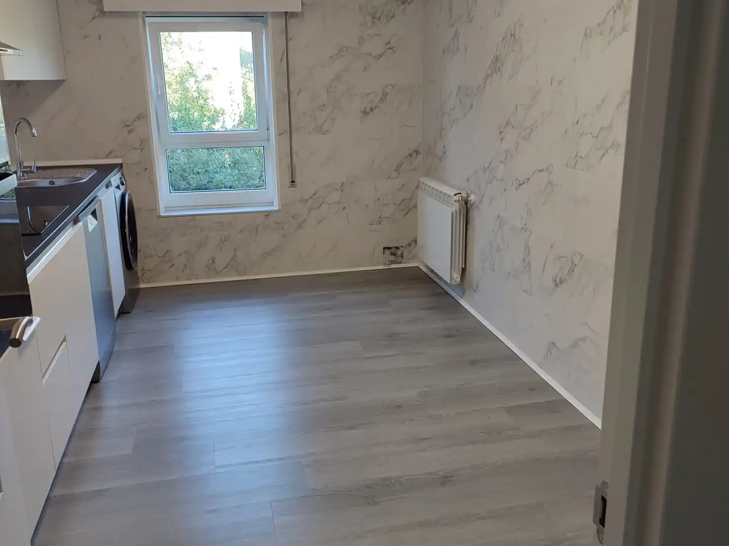 Schlafzimmer von Wohnung zur Miete in Santiago de Compostela  mit Heizung, Abstellraum und Ofen