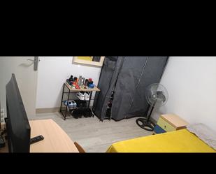 Bedroom of Study to share in L'Hospitalet de Llobregat  with Heating, Furnished and Oven