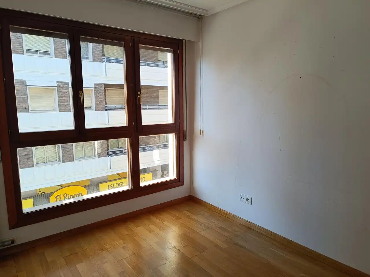 Bedroom of Flat for rent in Zaragoza