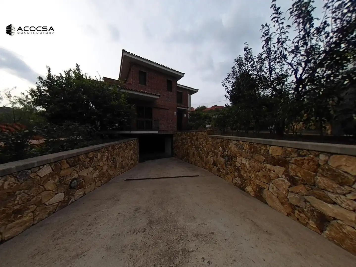 Außenansicht von Haus oder Chalet zum Verkauf in Sant Andreu de la Barca mit Privatgarten, Terrasse und Abstellraum