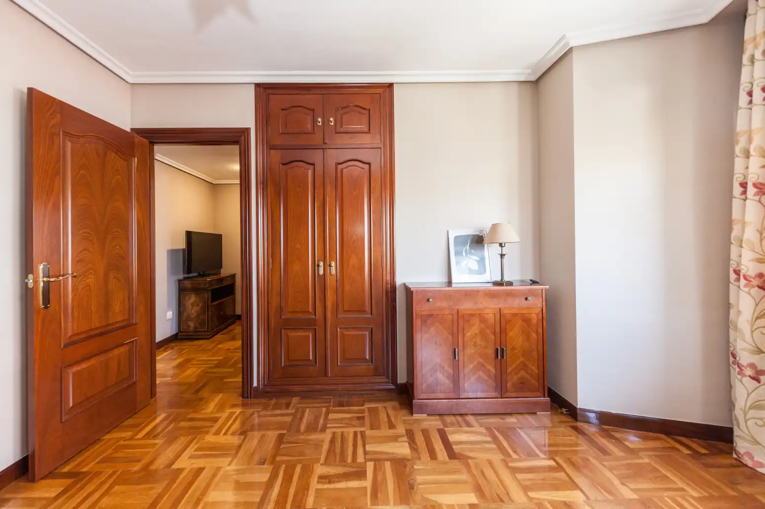 Bedroom of Flat for sale in Gijón   with Heating, Parquet flooring and Terrace