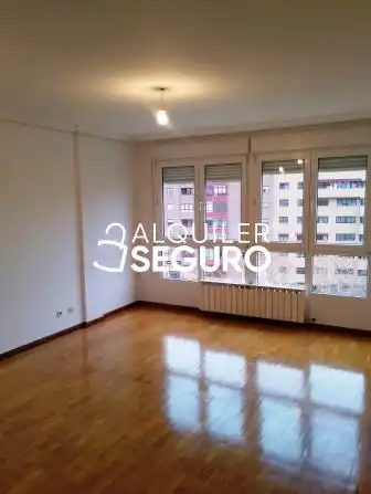 Habitación de Piso de alquiler en Valladolid con Calefacción