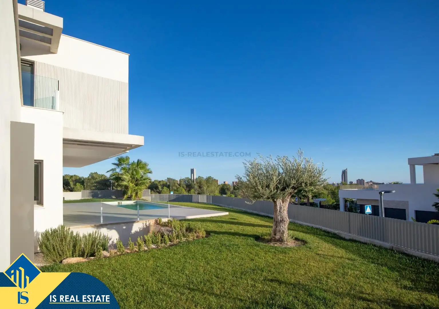 Villa avec piscine à vendre à Golf Bahía, imagen 7