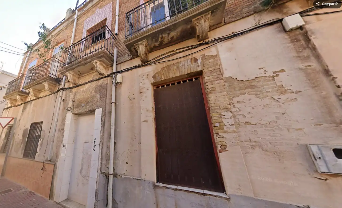 Vista exterior de Piso en venta en La Unión con Trastero