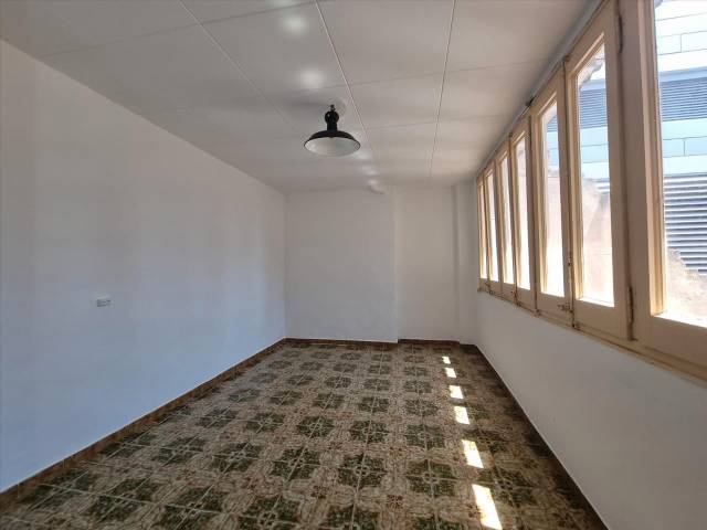 Piso en Venta en Carrer de Joaquín Costa en El Raval