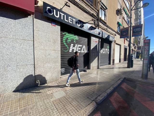Local comercial en Alquiler en La Petxina