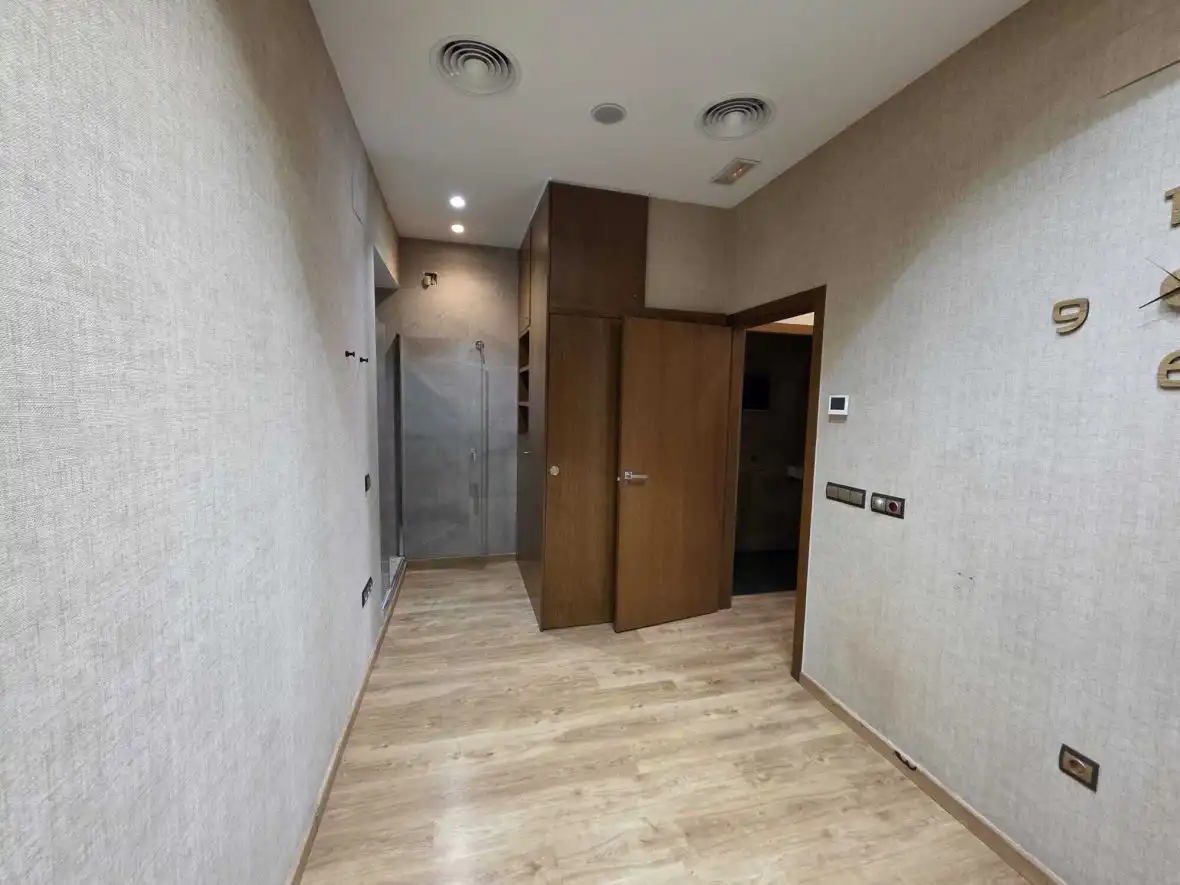 Local comercial de lloguer a Av. de Ansaldo, imagen 15