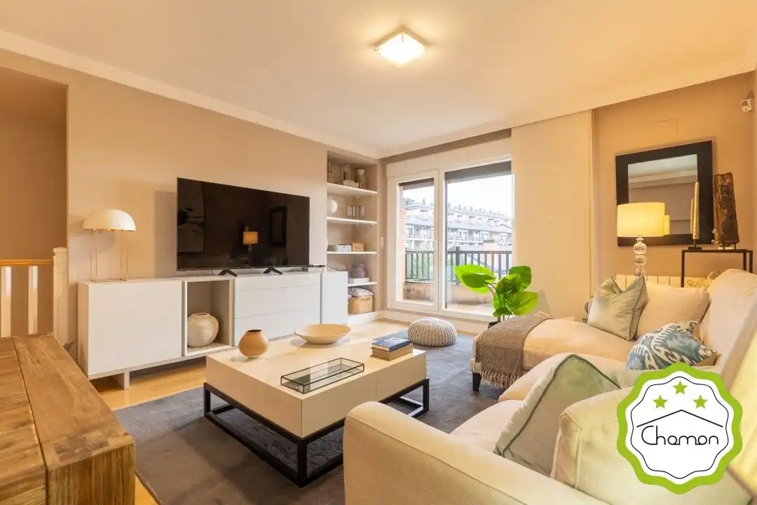 Sala de estar de Casa adosada en venta en Bilbao  con Calefacción, Jardín privado y Terraza