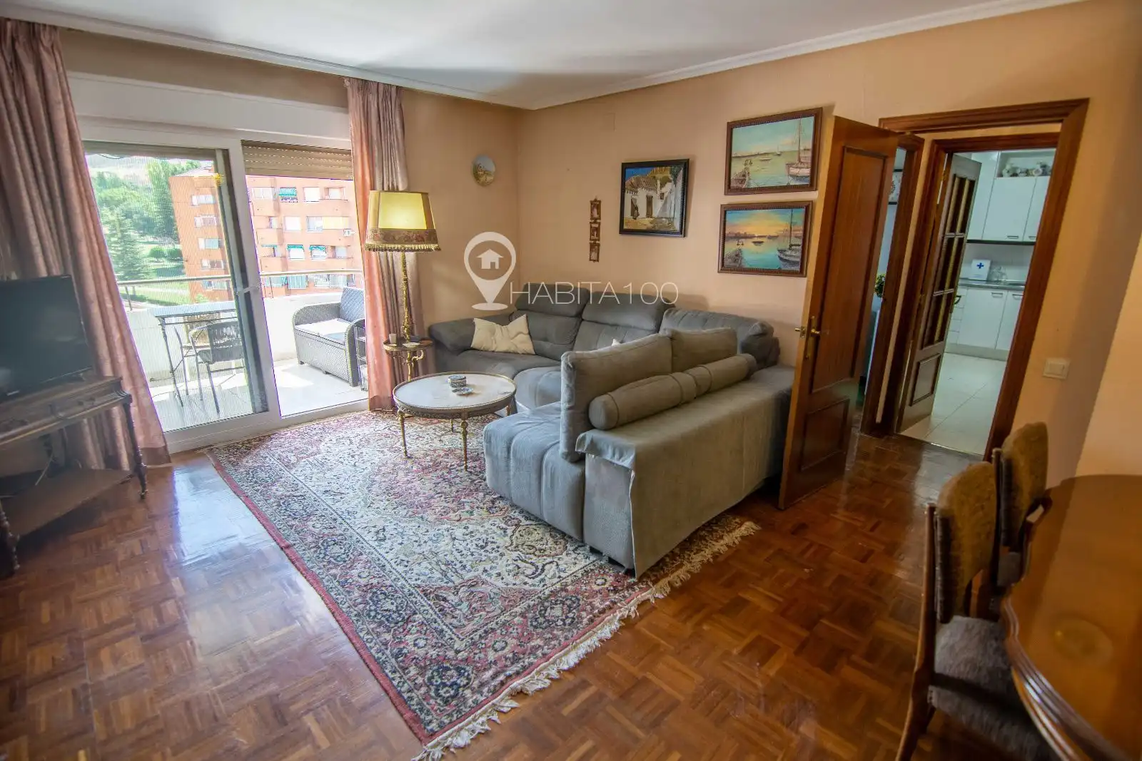 Sala d'estar de Pis en venda en Cuenca amb Calefacció, Parquet i Terrassa