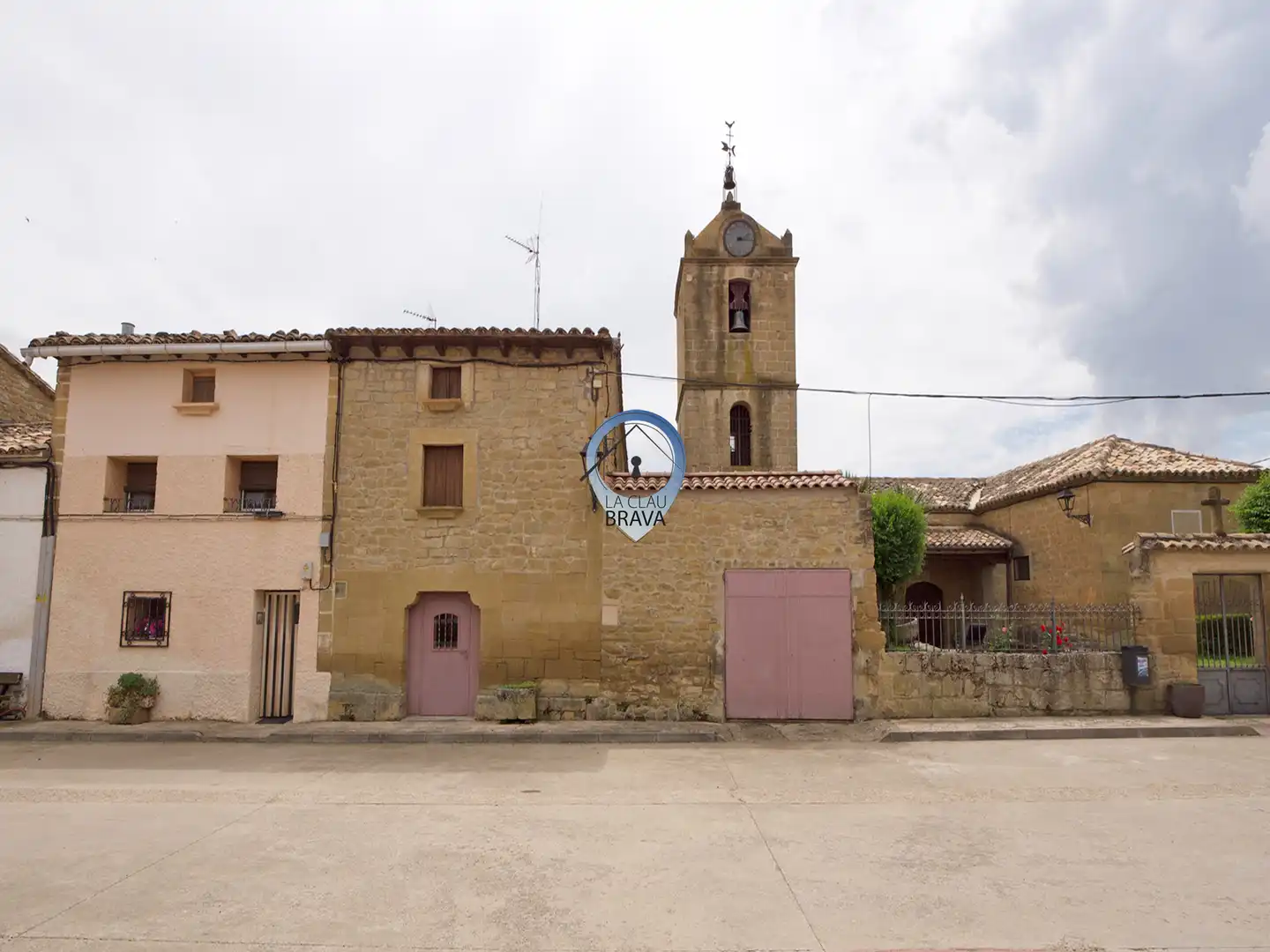 Vista exterior de Casa o chalet en venta en Ardisa con Aire acondicionado, Jardín privado y Amueblado
