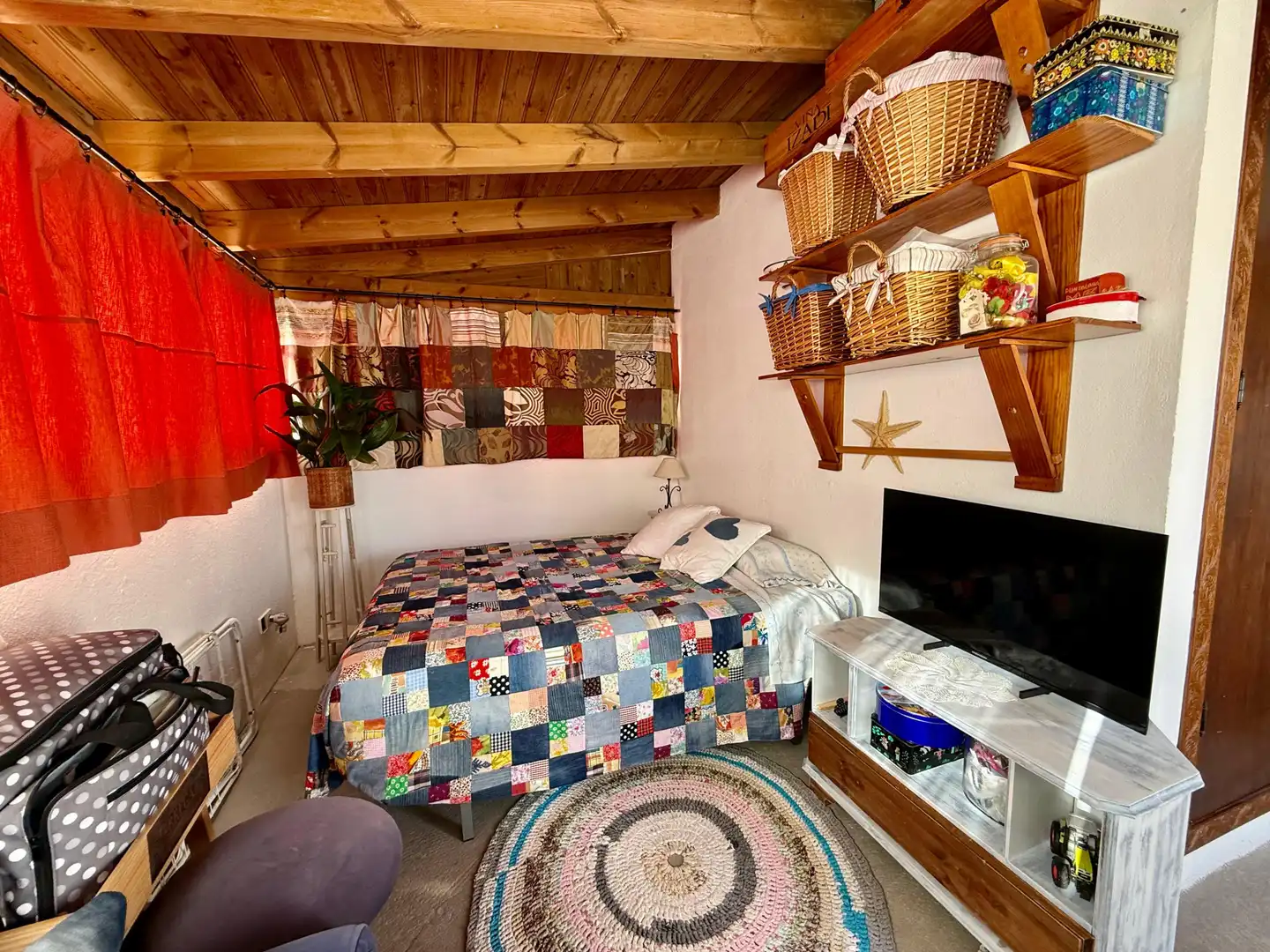 Bedroom of Detached homes for sale in Marbella  with Terrace, Swimming Pool and Community pool