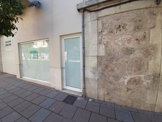 Local comercial en Alquiler en Fernando Pallarés en Cabra