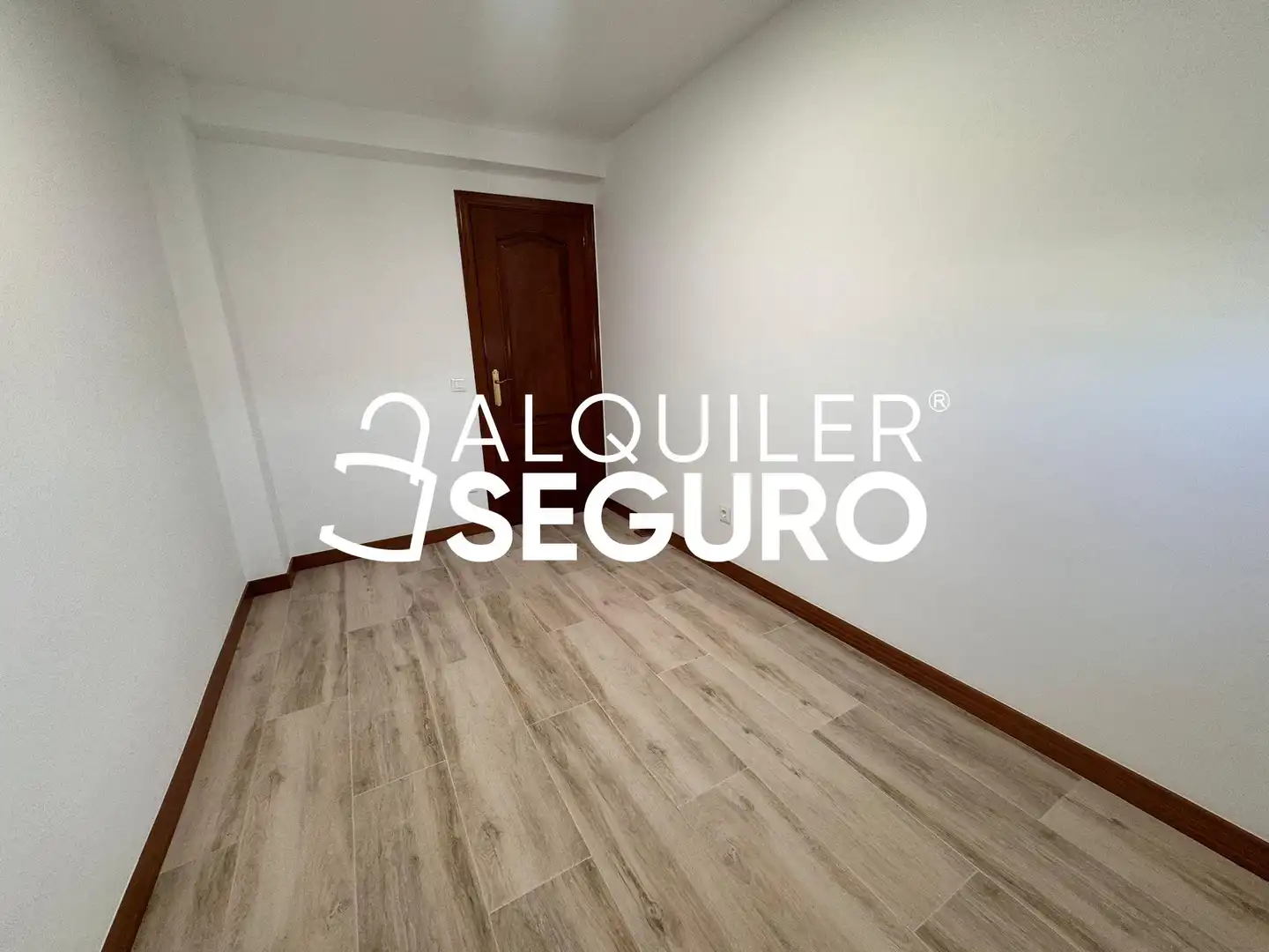 Bedroom of Flat for rent in Madrid  with Air Conditioner, Heating and Terrace
